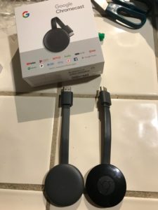 Chromecast في متجر Best Buy قبل أن تكشف عنه شركة قوقل