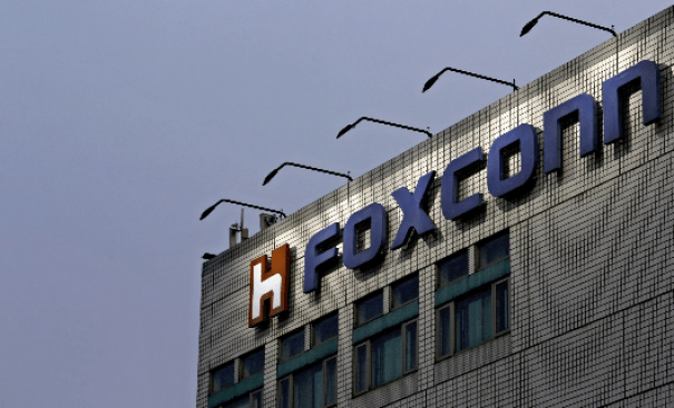 مايكروسوفت تقاضي Foxconn بسبب براءات اختراع أندرويد والأخيرة ترفض الاتهامات