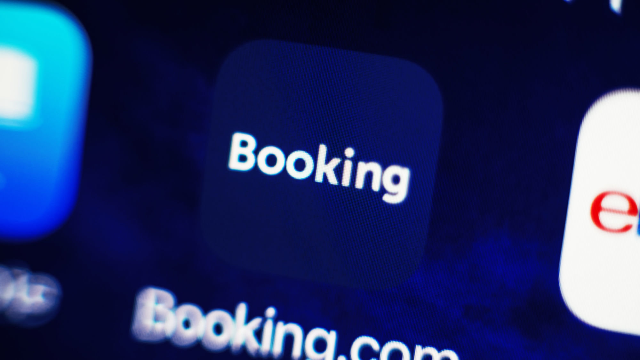 هيئة مكافحة احتكار الخدمات الروسية تحقق في ممارسات Booking.com