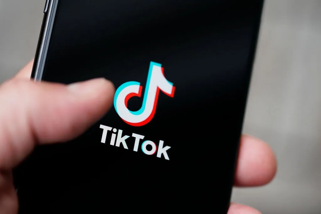 TikTok تختبر زر عدم الإعجاب الخاص بالتعليقات